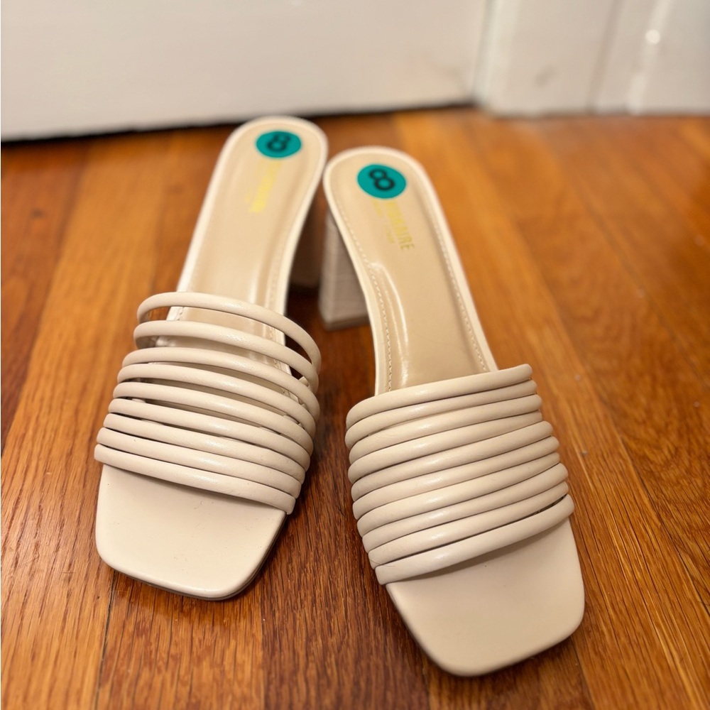 Brand new Cushionare strappy sandals